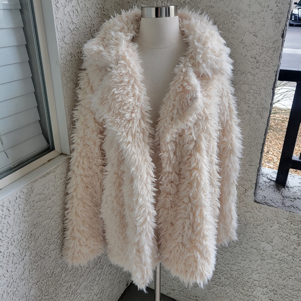 Thread & Supply Fuzzy Teddy Coat in Cream Color